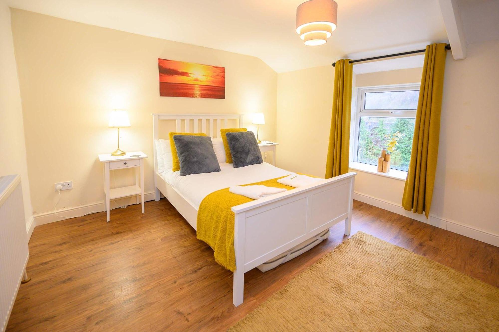 Llareggub Amazing House In Afan Forest With Breath-Taking Views By Staystaycations Port Talbot Exterior photo