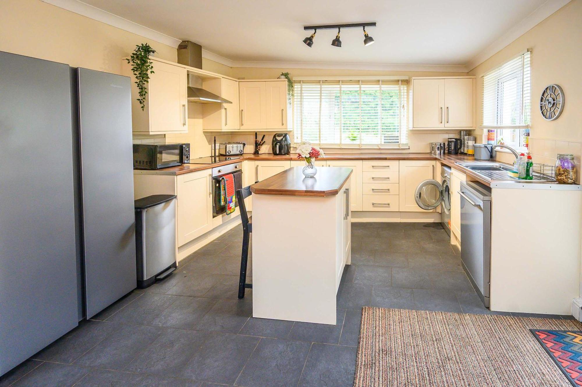 Llareggub Amazing House In Afan Forest With Breath-Taking Views By Staystaycations Port Talbot Exterior photo