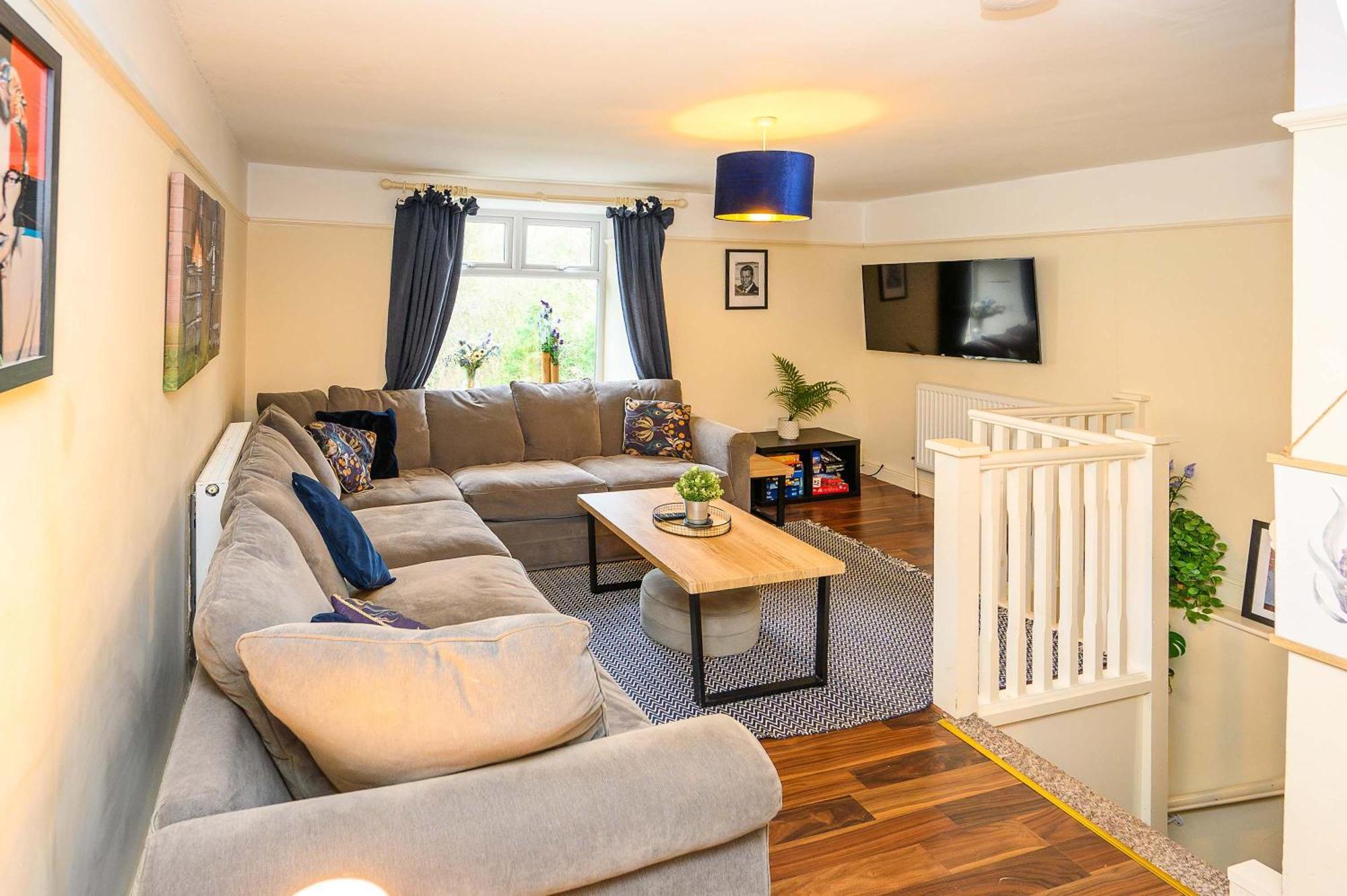 Llareggub Amazing House In Afan Forest With Breath-Taking Views By Staystaycations Port Talbot Exterior photo